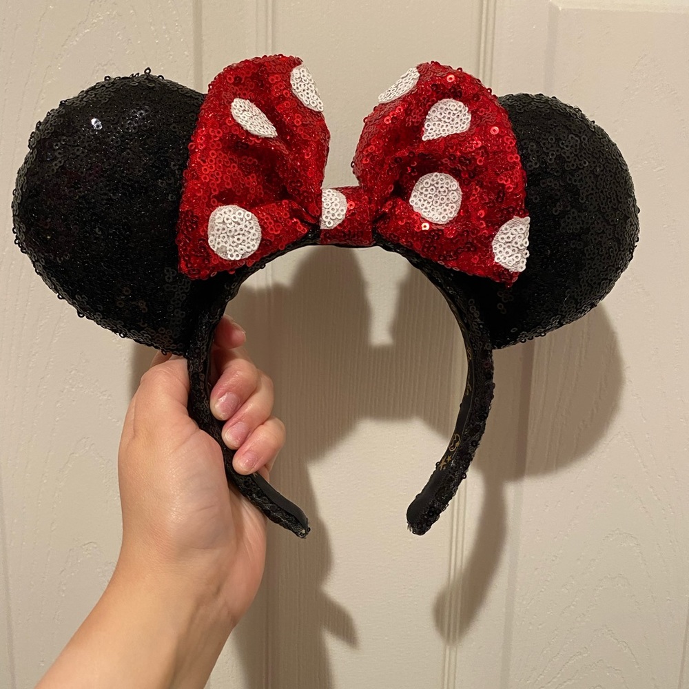 Minnie Mouse ears